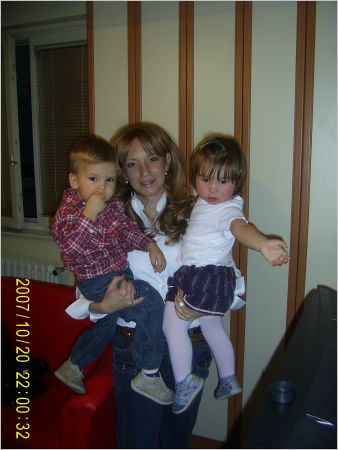 Hena, Adrian i Nena