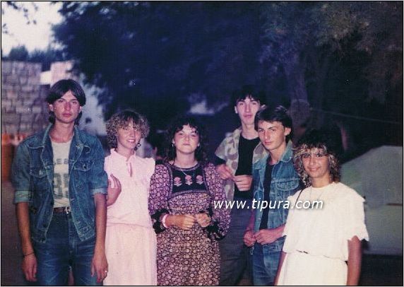 Glisa, Mirela, Lolita, Zare, Davor i Nina - u Jelsi 1982