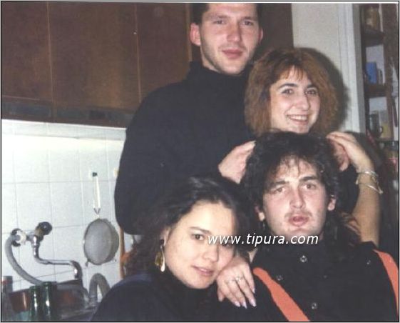 Stoje Boris Starcevic i Aida Sahovic; sjede Silva Barunovic i Nermin Mehinovic-Germa (kod Aide 1988)