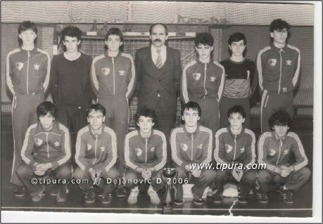 Republicki prvaci 1984: Unka, Aga, Mario, Lavrnic, Mladjo, Dino, Toske, Kinez, Zafir, Faruk, Arambasa, Samir i Zoka
