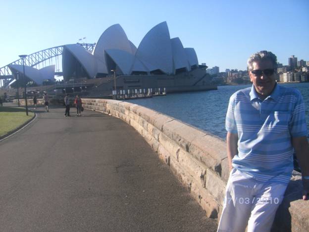 Sydney Opera House & Harbour Bridge.JPG