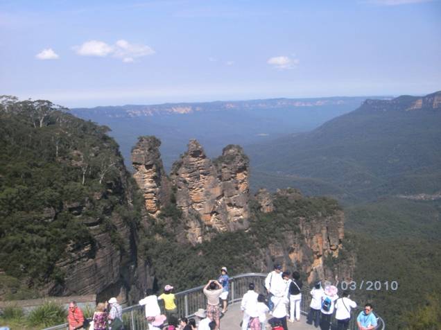 three sisters-blue  mountains, Sydney.JPG