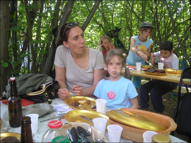 Amira i Hena Dobric